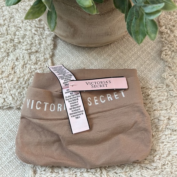 🌸NWT Victoria’s Secret Thong Sz XL Nude/Tan - Picture 3 of 7